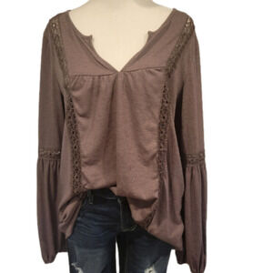 CHARLOTTE Russe Long Sleeve V-neck Lace Cutout Top Size S